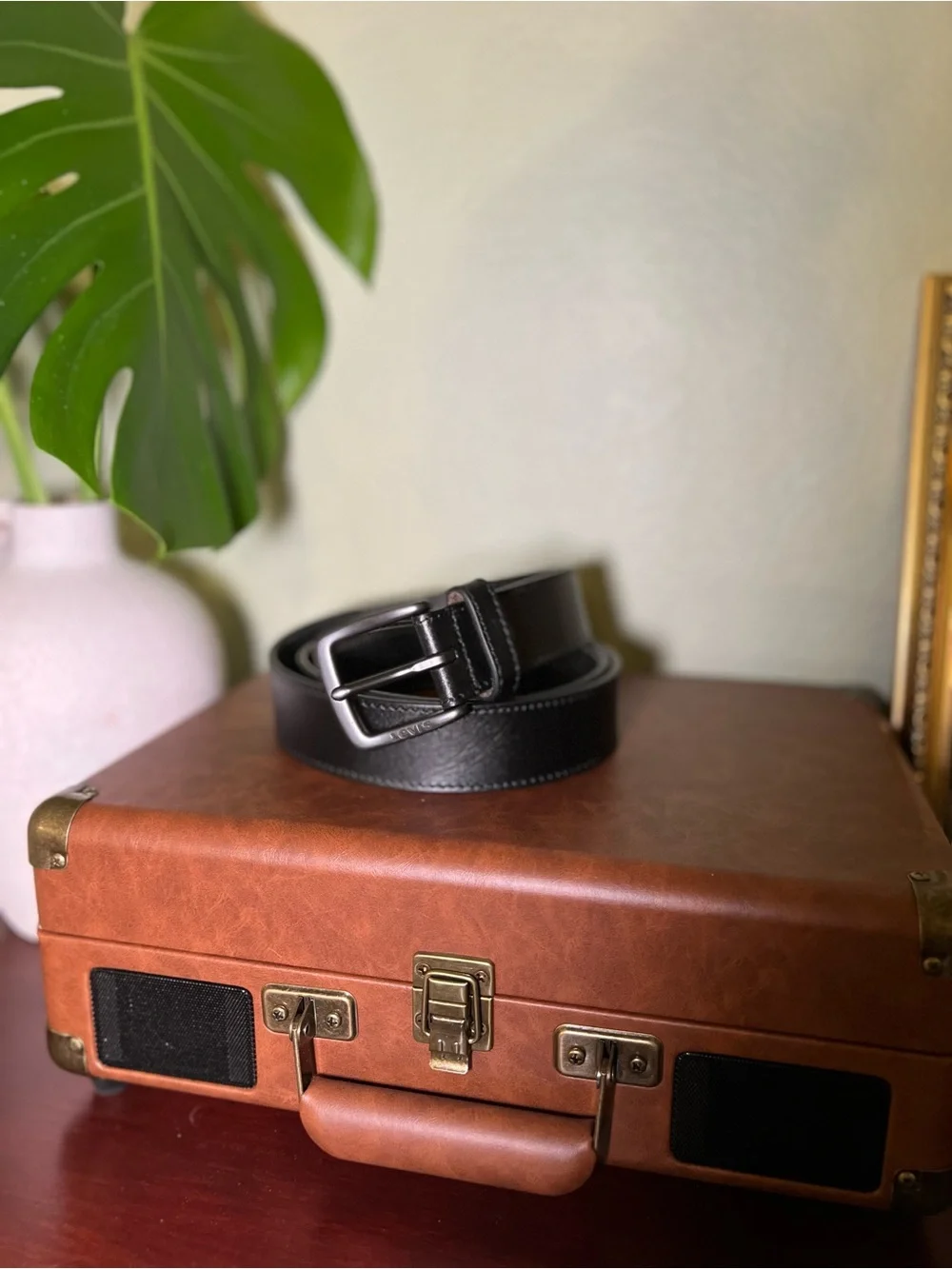 Levi’s Mens Black Genuine Leather Belt Big & Tall Size 2X 46-48 Gunmetal Buckle
